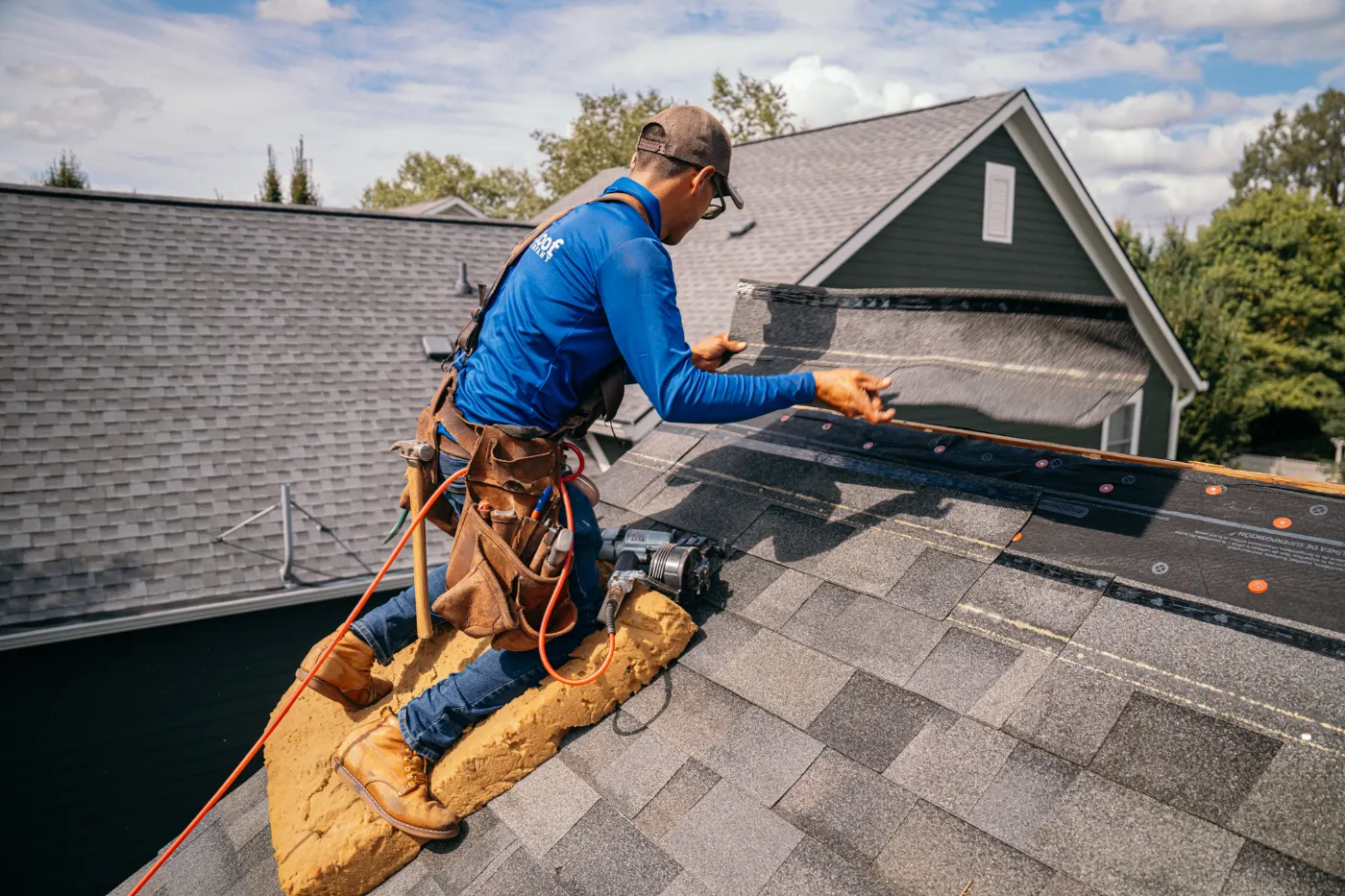 Emergency tarping on a Hillview roof